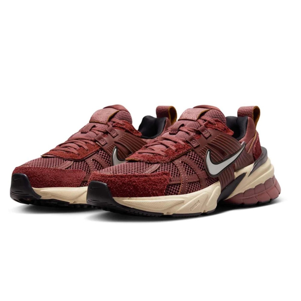 Nike v2k Red Athletic Shoes